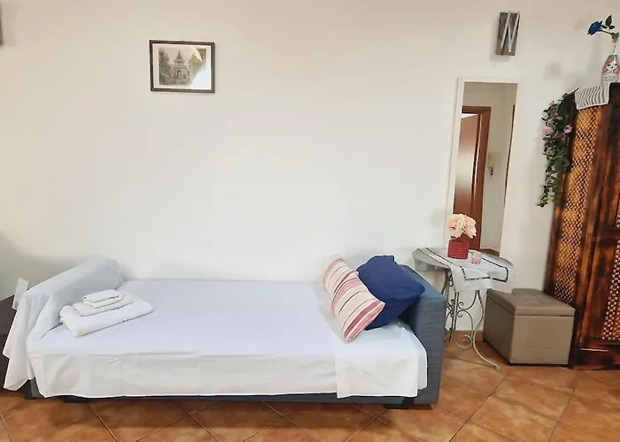 Indipendenza 2 Lejlighed